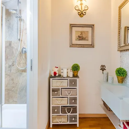 Διαμέρισμα Elegant Penthouse Overlooking Porta Elisa