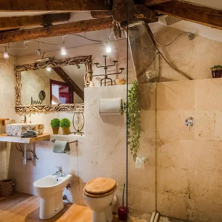 Διαμέρισμα Elegant Penthouse Overlooking Porta Elisa *